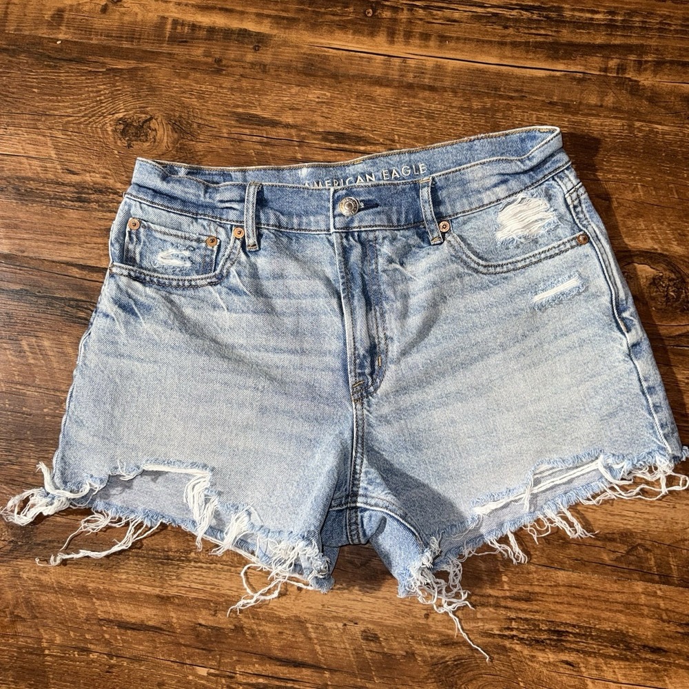 American Eagle Distressed Cutoff Relaxed Blue Jean Shorts Women's Size‎ 8